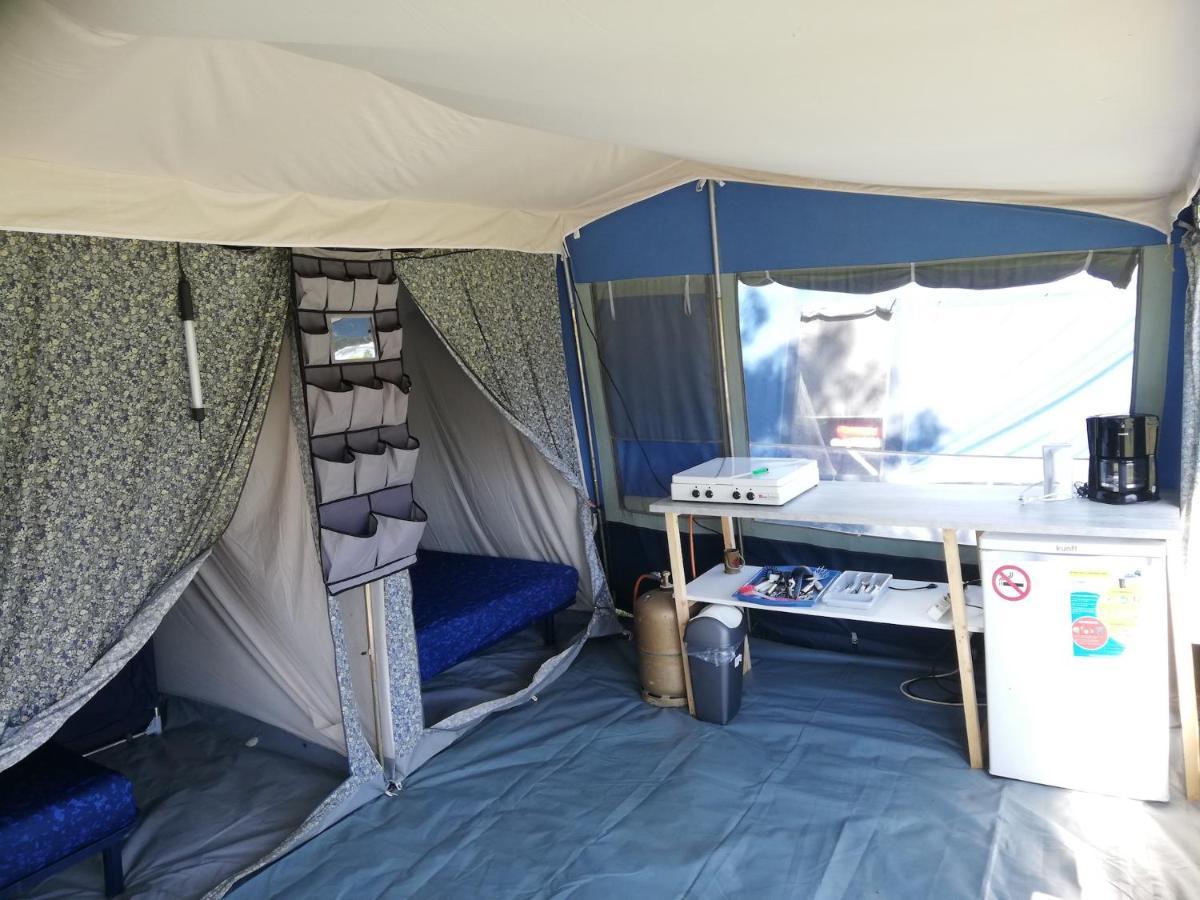 Hebergements Camping "Les Pieds Dans L'Eau" Crozon Eksteriør billede